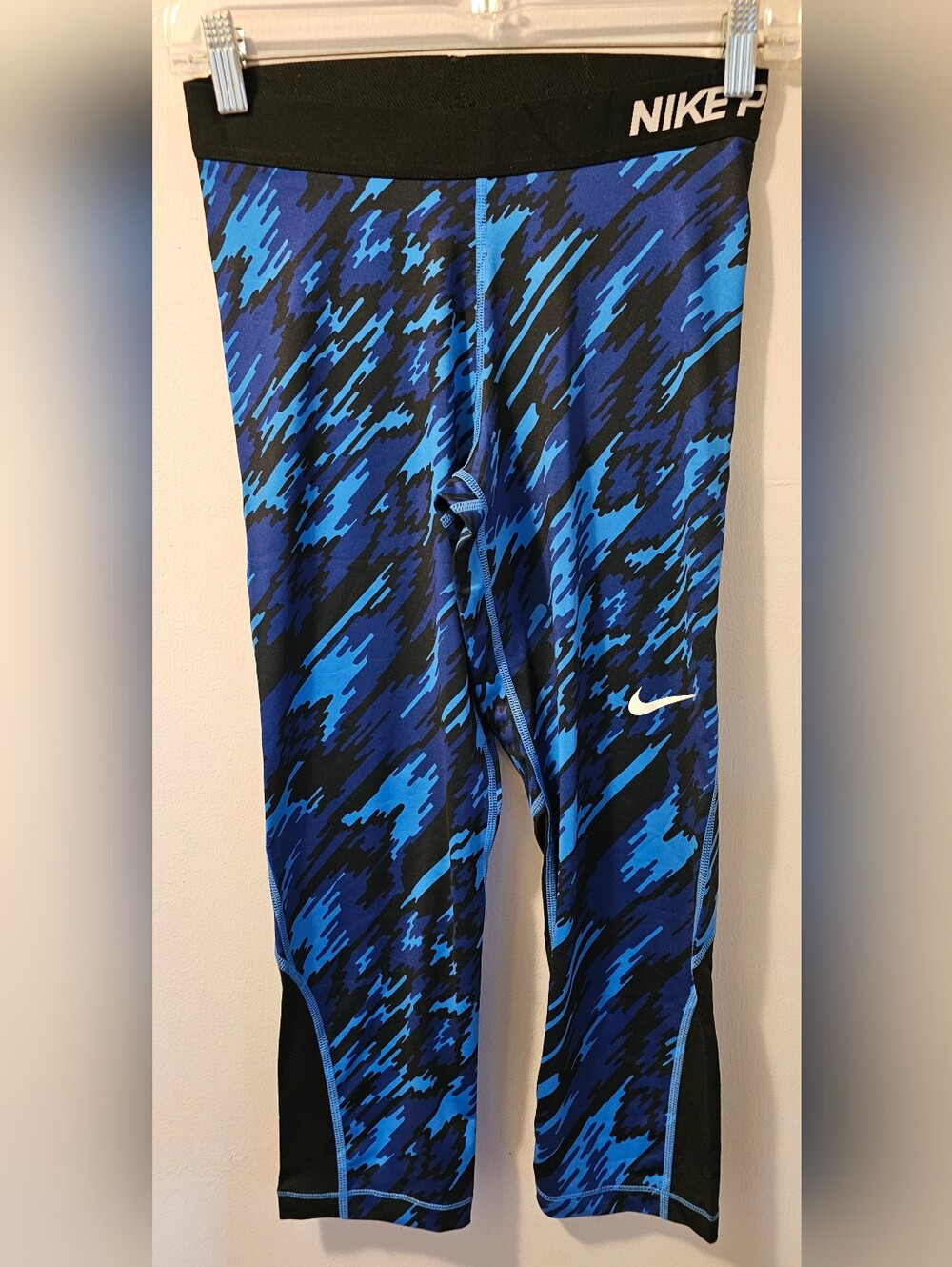Nike Pro Cool Dri Fit Crop Blue Camo Leggings Women's‎ Size M NWT
